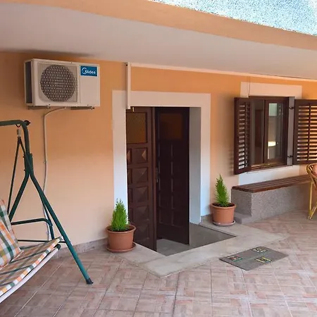 拉瓦纳公寓酒店 特罗吉尔