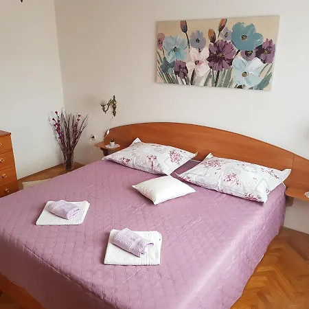 公寓 拉瓦纳公寓酒店 特罗吉尔