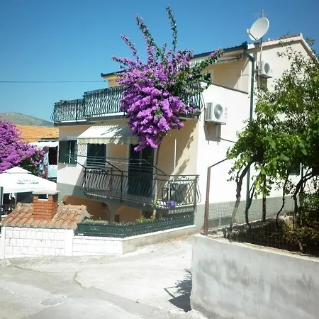 Ivona דירה טרוגיר